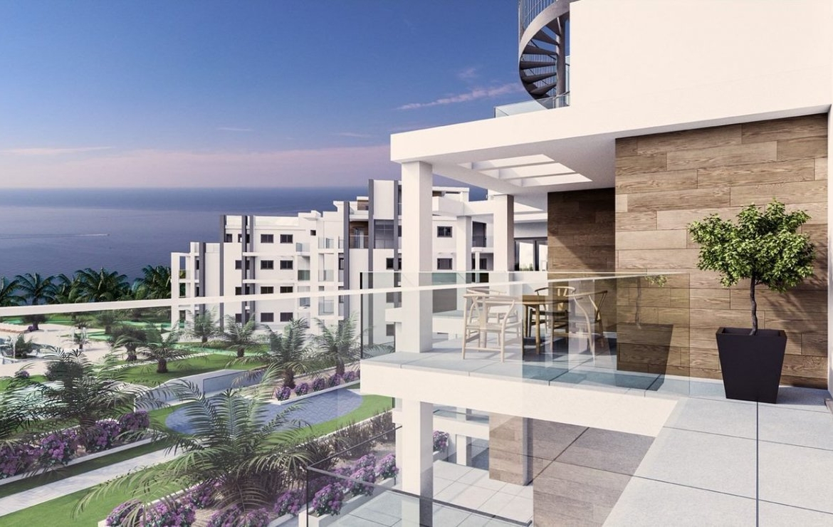 MEDITERRANEAN HOUSING A FEW METERS FROM THE SEA
