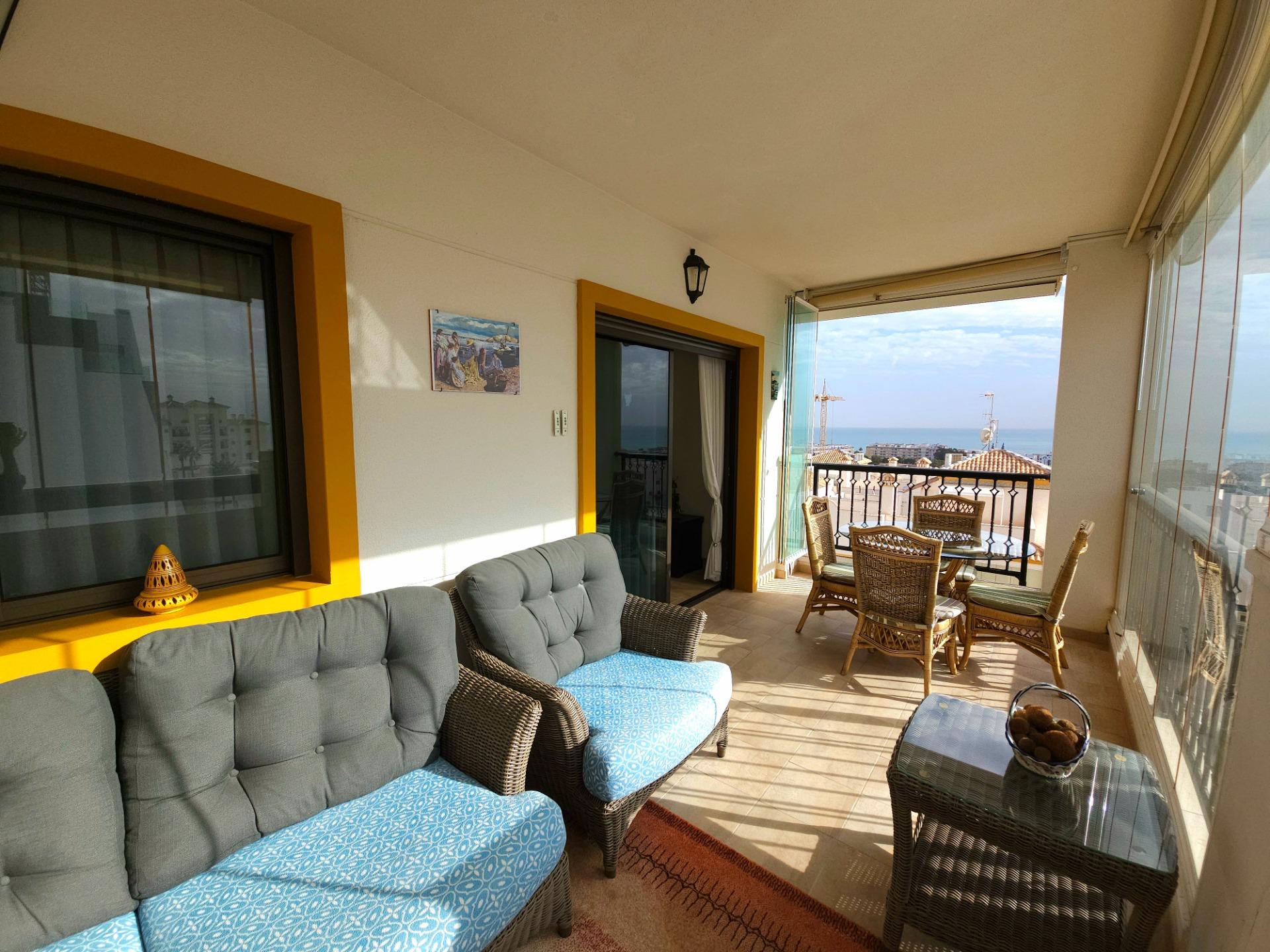 Exclusief appartement in Guardamar del Segura met uitzicht op zee