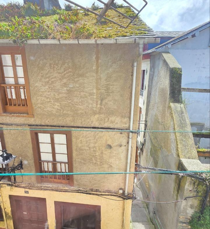 Edificio para reforma integraal: Con el Cantábrico a tus pies y la naturaleza en tu puerta