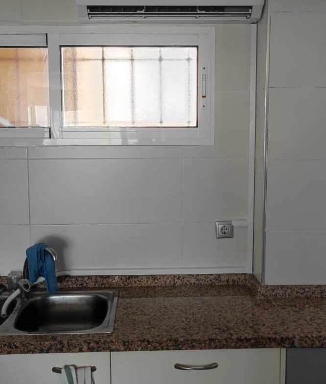 Amplio y Moderno Apartamento Reformado en Playa de San Juan