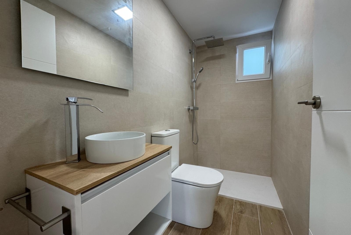 REFORMADO APADRAMENTO EN LA PRIMERA LINEA DE LA MATA CON VISTAS AL MAART 3 DORM. 2 BAÑOS. SUPERFICIE 105 M2.