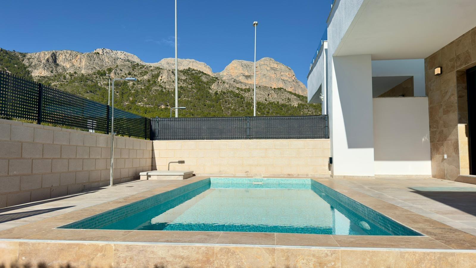 5-20-56 Exclusive villa in Polop with mountain views
