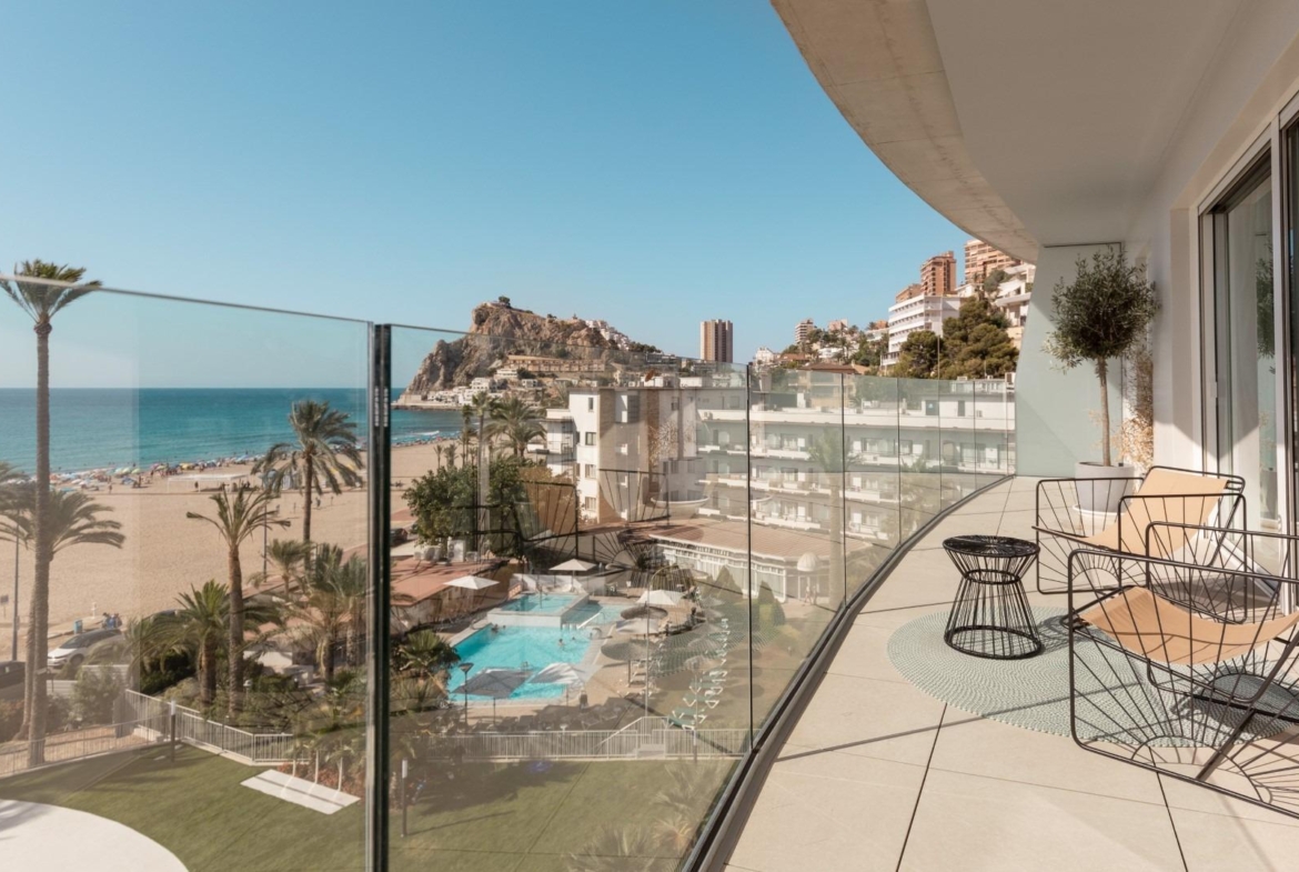 Last luxury apartments on the first line of Poniente beach