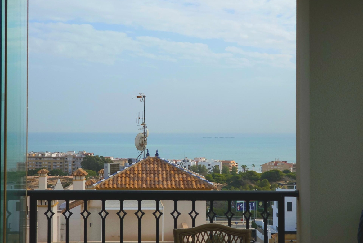 Exclusief appartement in Guardamar del Segura met uitzicht op zee