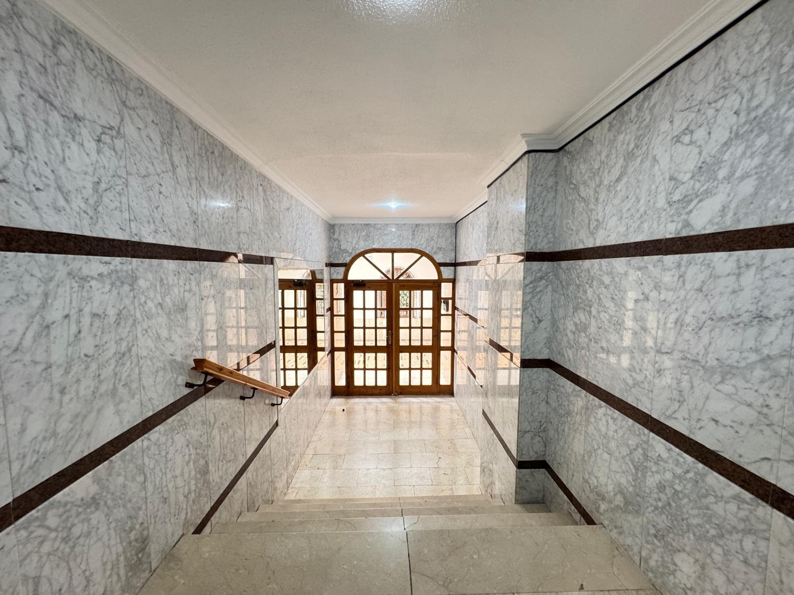 5-21-39 ESTUDIO A 250 METROS DE PLAYA DE LOS LOCOS Y CON 25 M2. CON PISCINA COMUNITARIA.