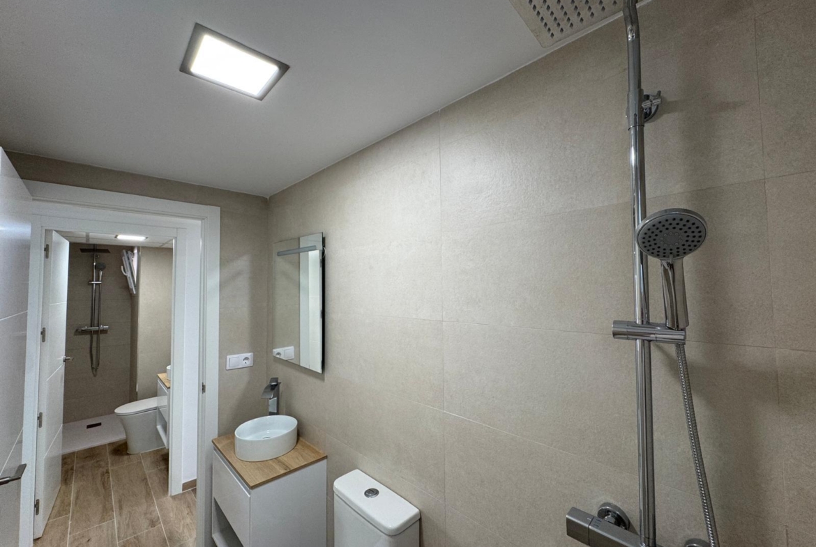 REFORMADO APADRAMENTO EN LA PRIMERA LINEA DE LA MATA CON VISTAS AL MAART 3 DORM. 2 BAÑOS. SUPERFICIE 105 M2.
