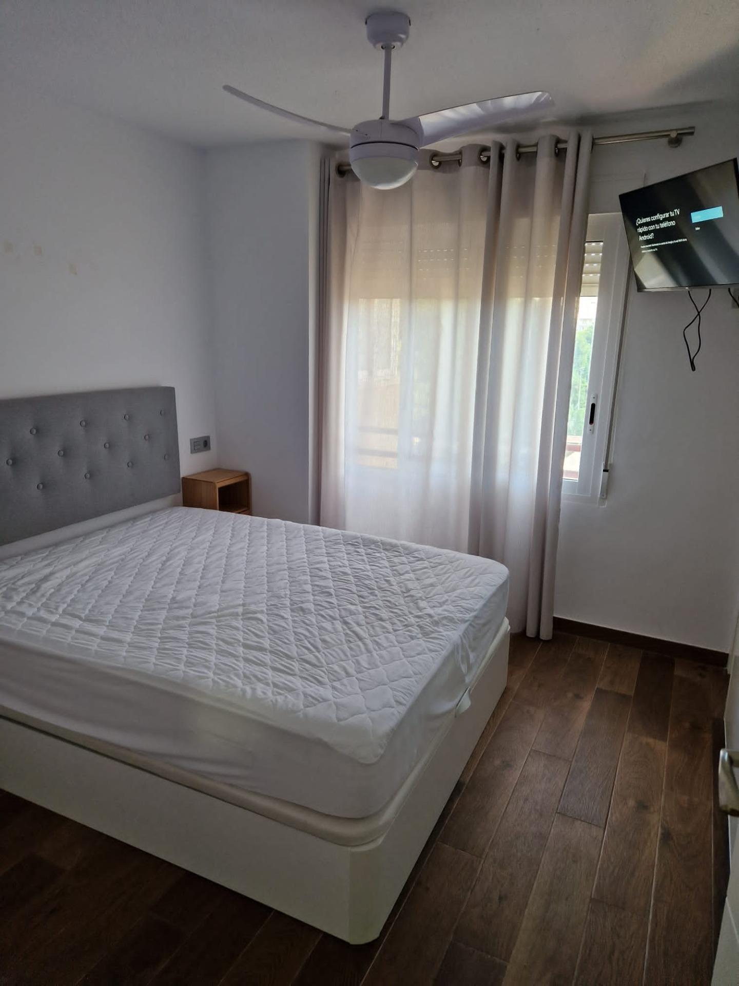 5-22-40 Amplio y Moderno Apartamento Reformado en Playa de San Juan