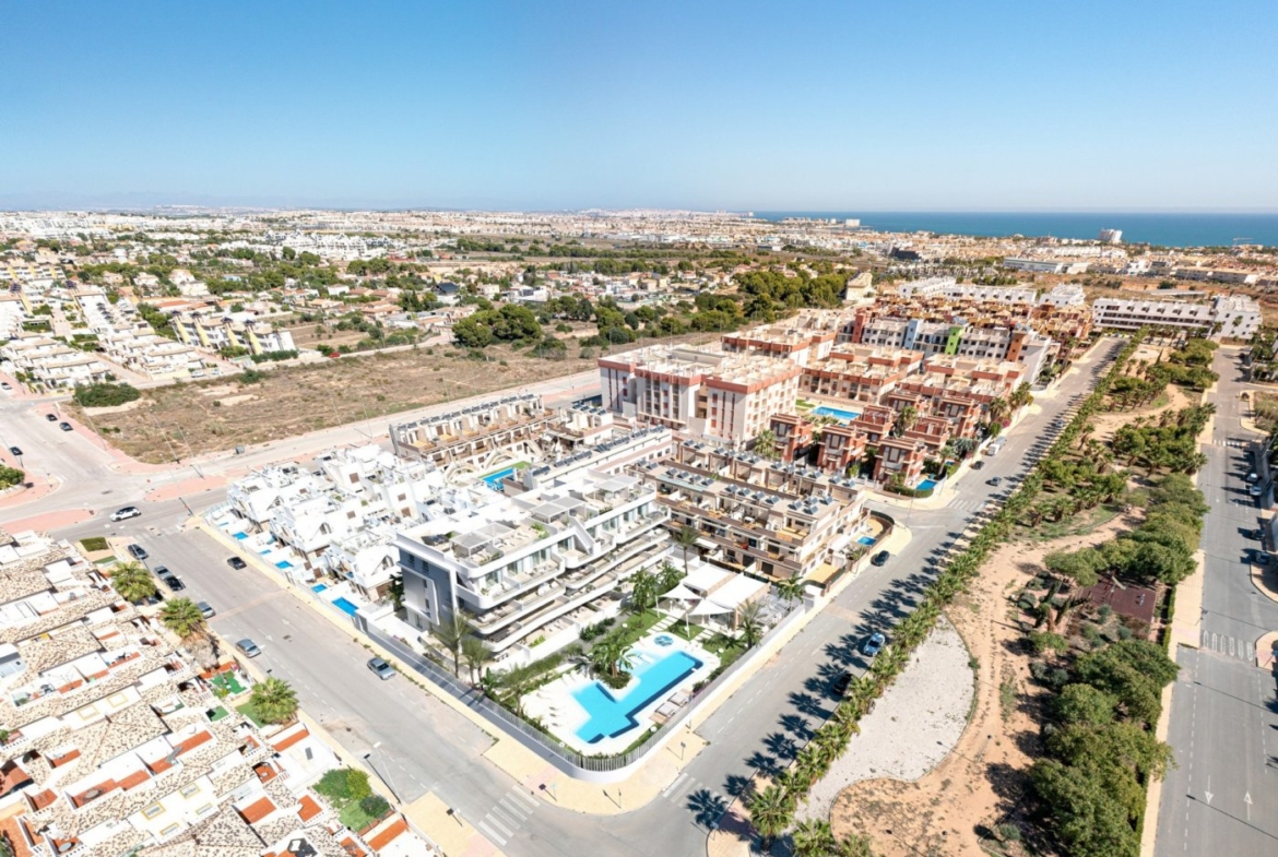 NIEUWE BUILD RESIDENTIAL COMPLEX IN LOMAS DE CABO ROIG