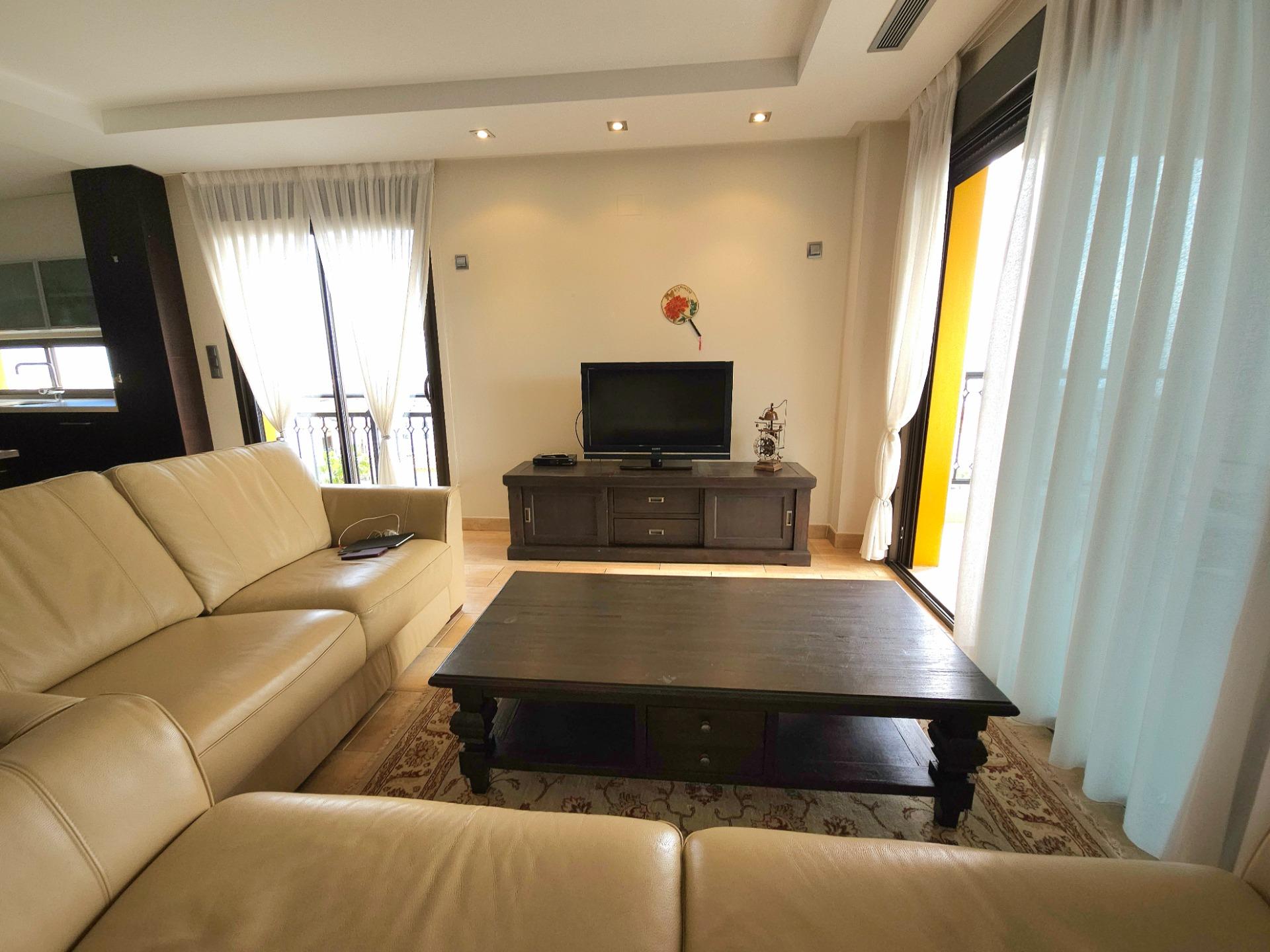 Exclusief appartement in Guardamar del Segura met uitzicht op zee