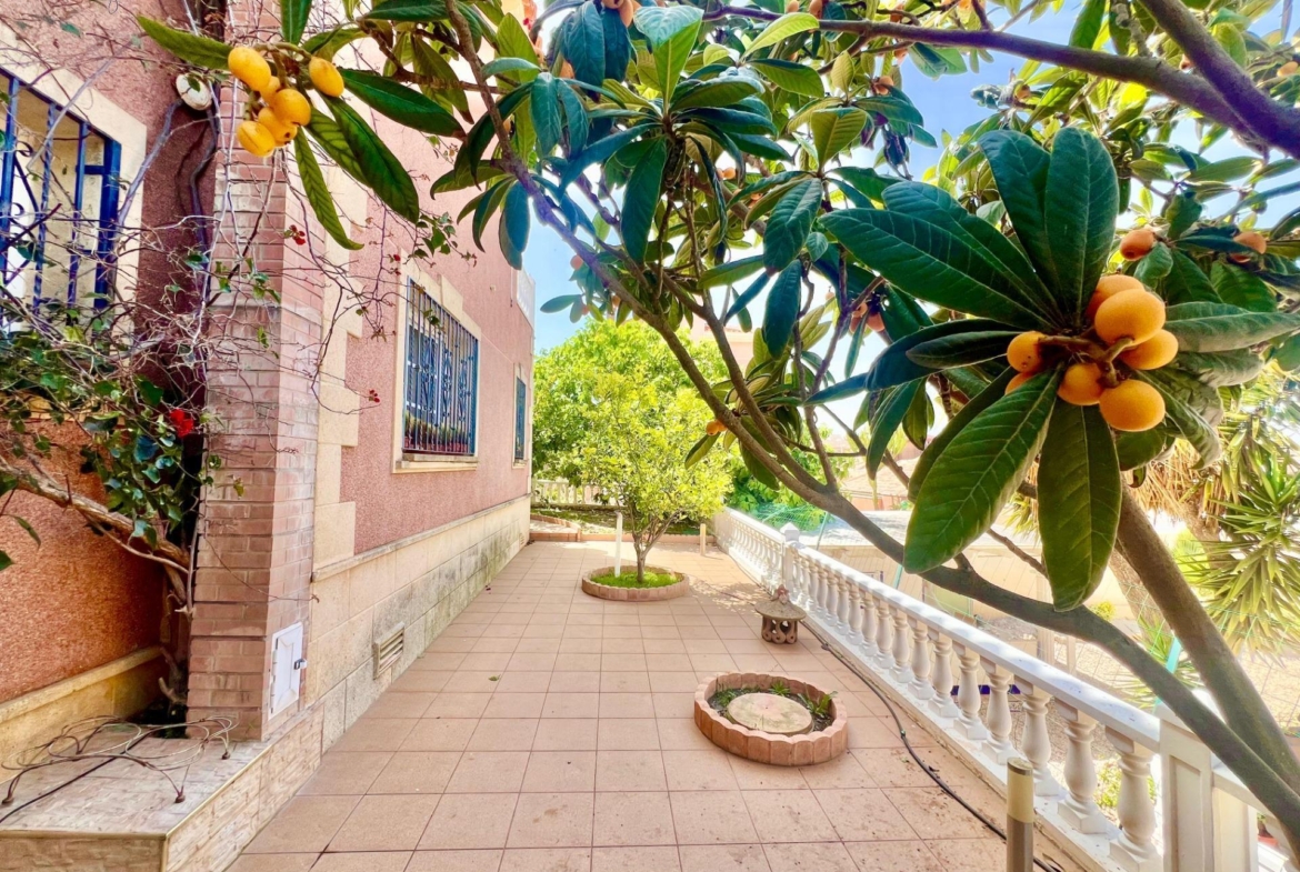 LUXURY AND LIGHT IN LOS BALCONES: YOUR VILLA WITH PRIVATE POOL AND HIGH POTENTIAL