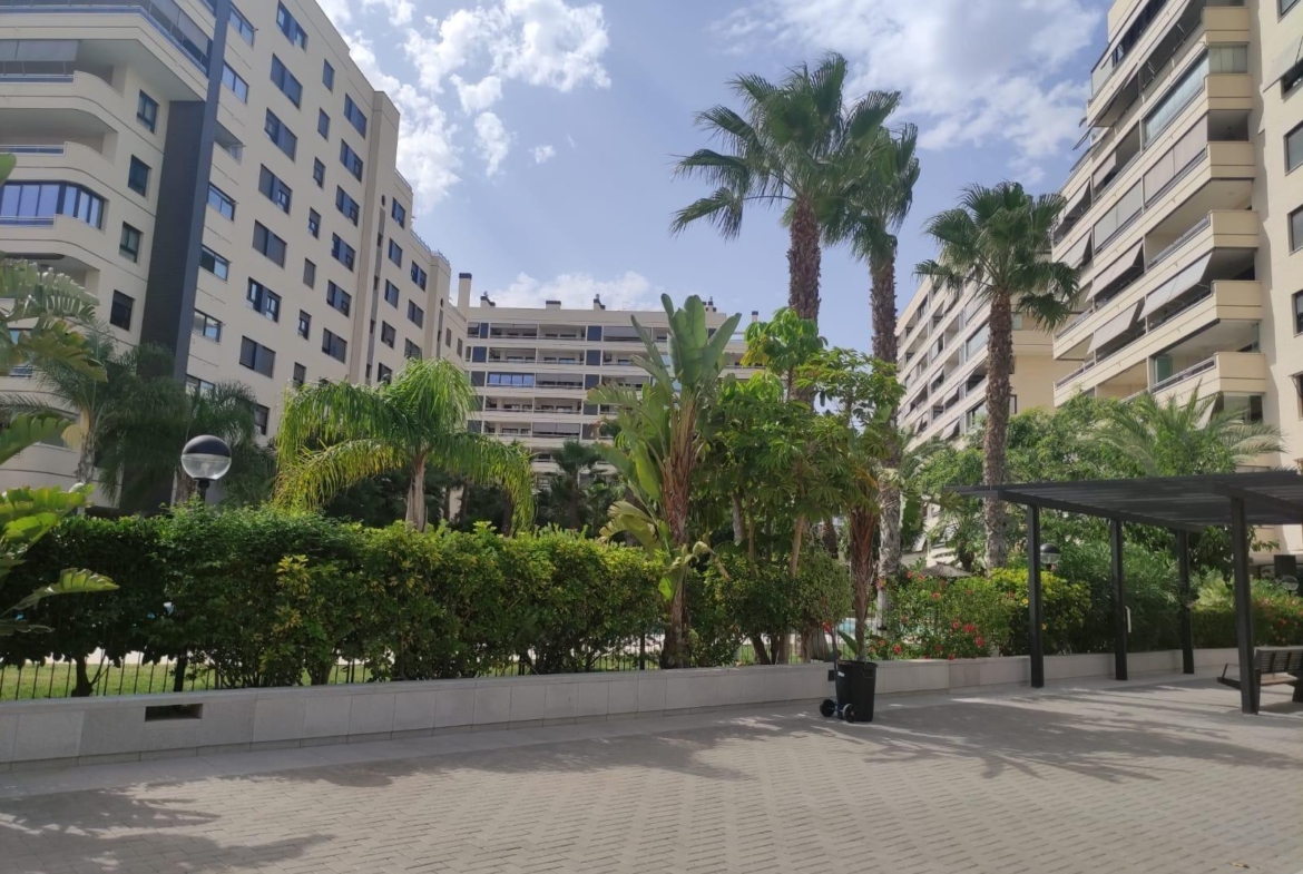 Urbanización Parque Mariola, en Pau 5, con Vistas al Mar