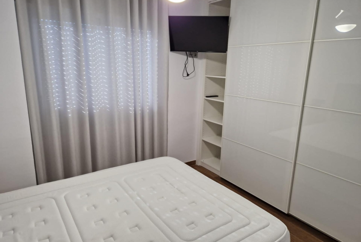 Amplio y Moderno Apartamento Reformado en Playa de San Juan