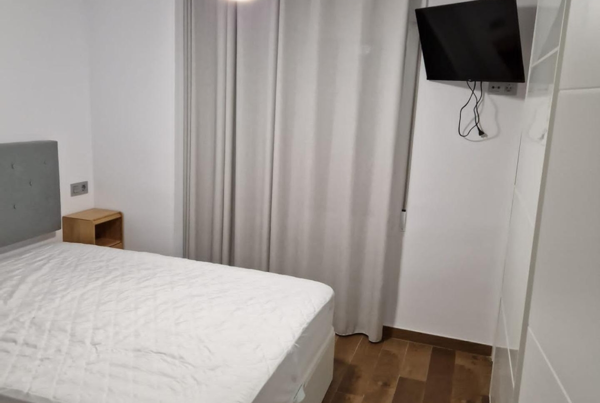 Amplio y Moderno Apartamento Reformado en Playa de San Juan