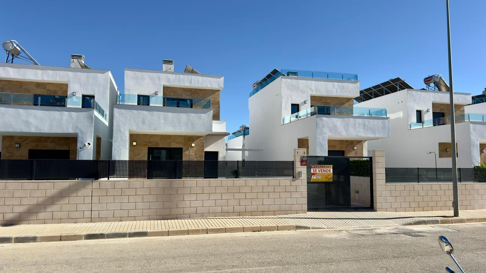 5-24-46 Exclusive villa in Polop with mountain views