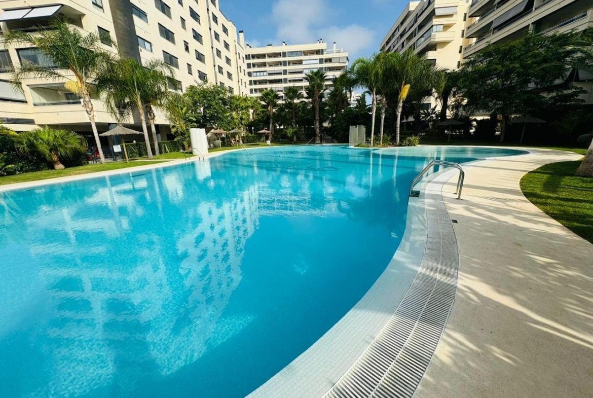 Urbanización Parque Mariola, en Pau 5, con Vistas al Mar