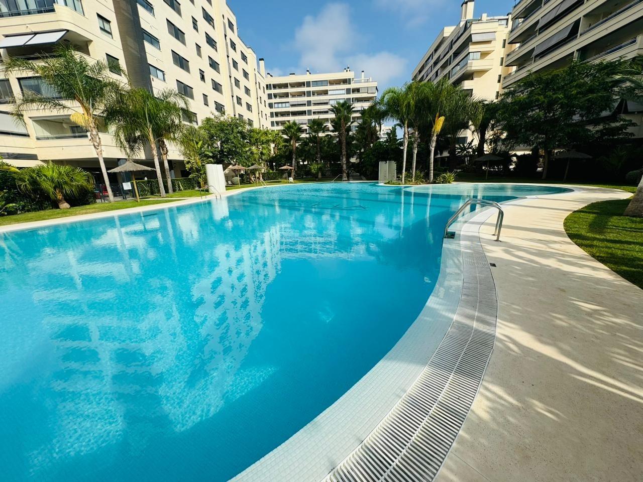 Urbanización Parque Mariola, en Pau 5, con Vistas al Mar