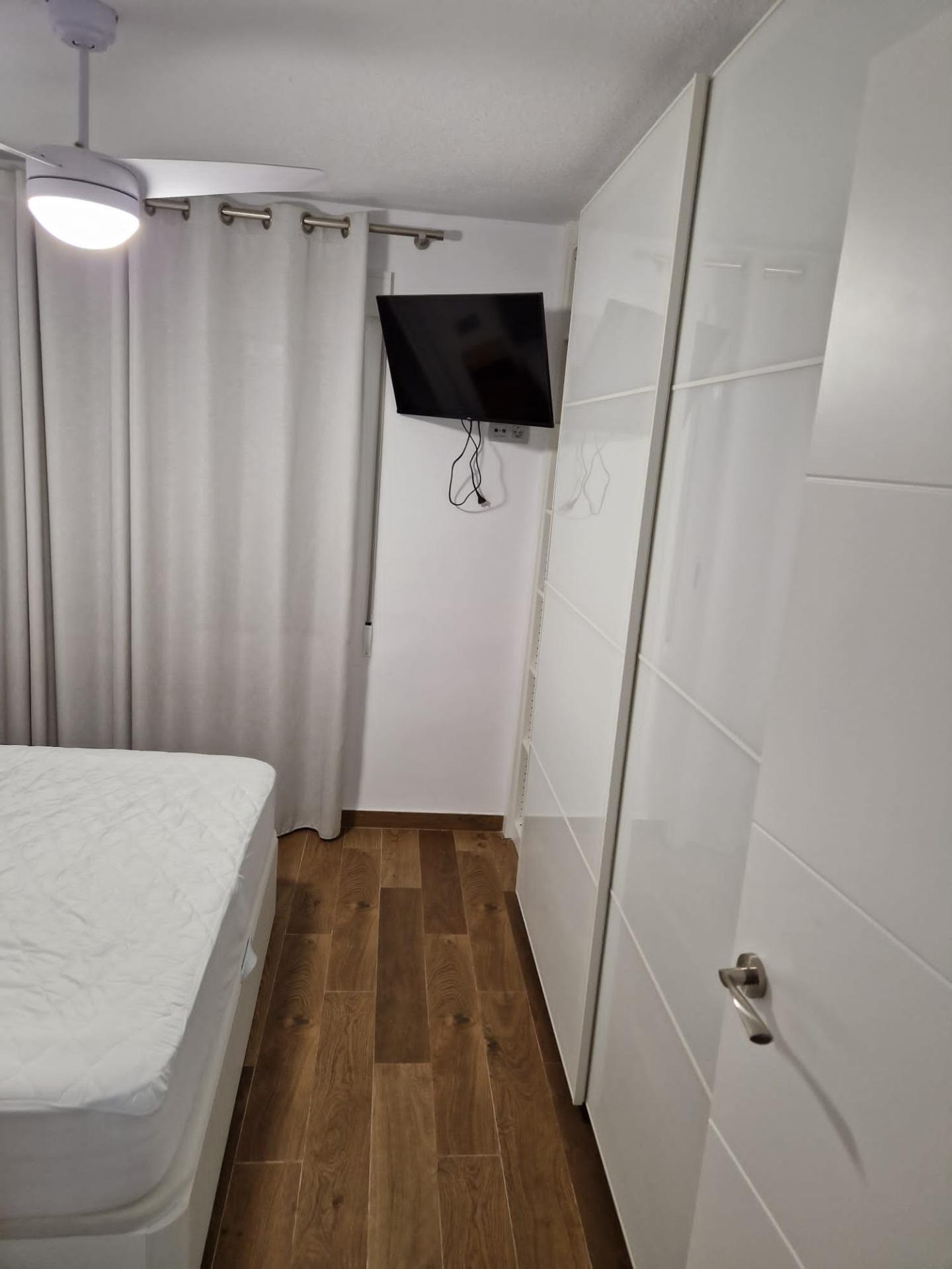 5-25-32 Amplio y Moderno Apartamento Reformado en Playa de San Juan