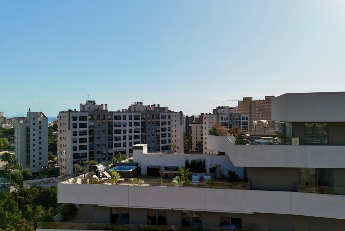 Exclusivo ático con impresionante terraza solárium en Azara, Pau 5