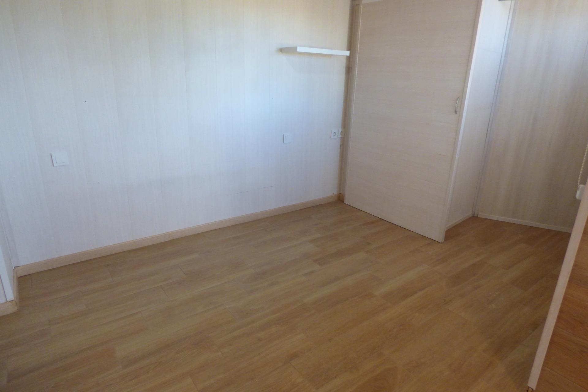 CHALET ADOSADO LISTO PARA ENTRAR A VIVIR EN SAN JUAN