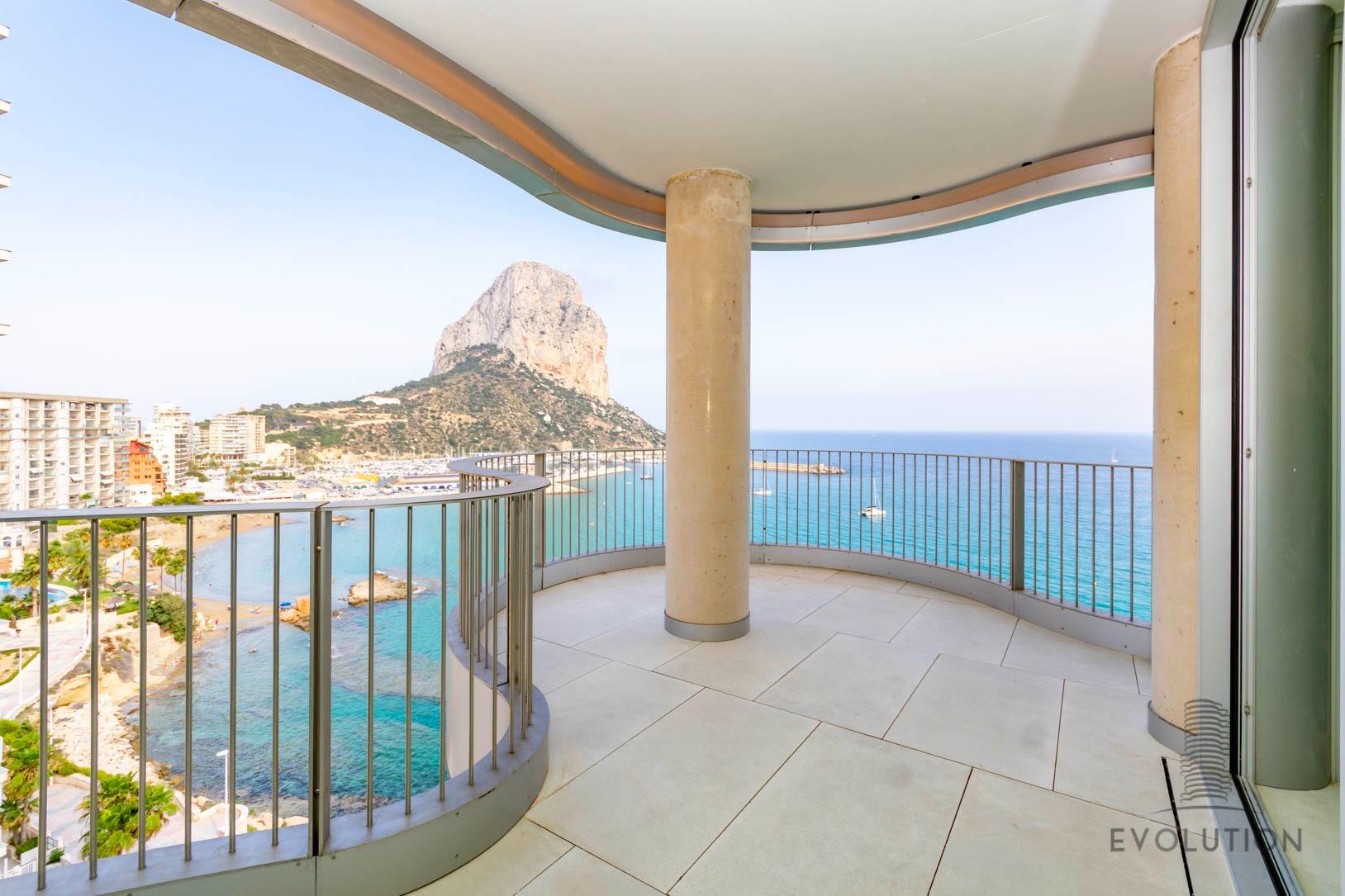Homes with modern design and high technology on the front line
