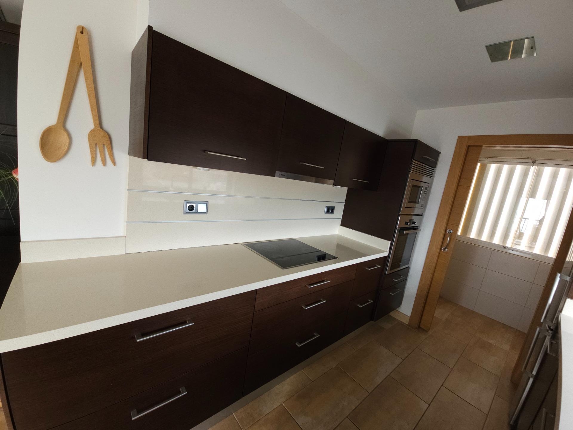 Exclusief appartement in Guardamar del Segura met uitzicht op zee