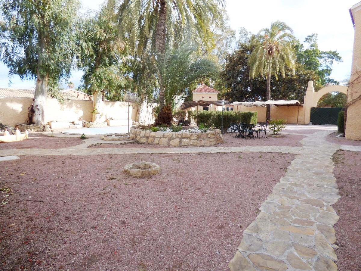 CASITA DE CAMPO DEL SIGLO XVIII REFORMADA