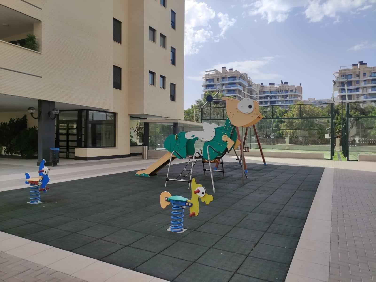 Urbanización Parque Mariola, en Pau 5, con Vistas al Mar