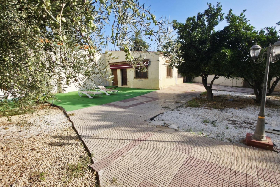 Magnífico chalet con amplias posibilidades en La Albufereta – Playa de San Juan (Alicante)