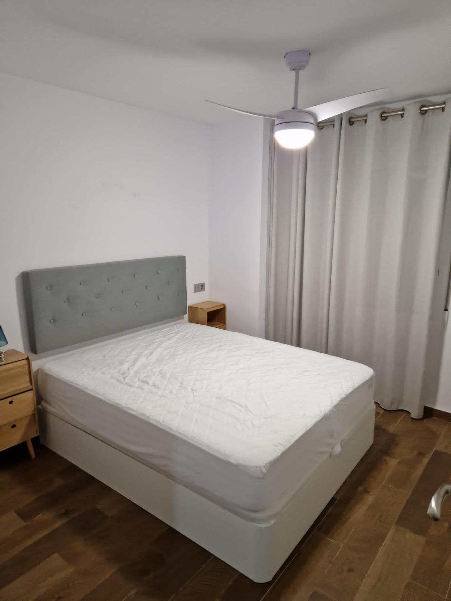 5-29-28 Amplio y Moderno Apartamento Reformado en Playa de San Juan