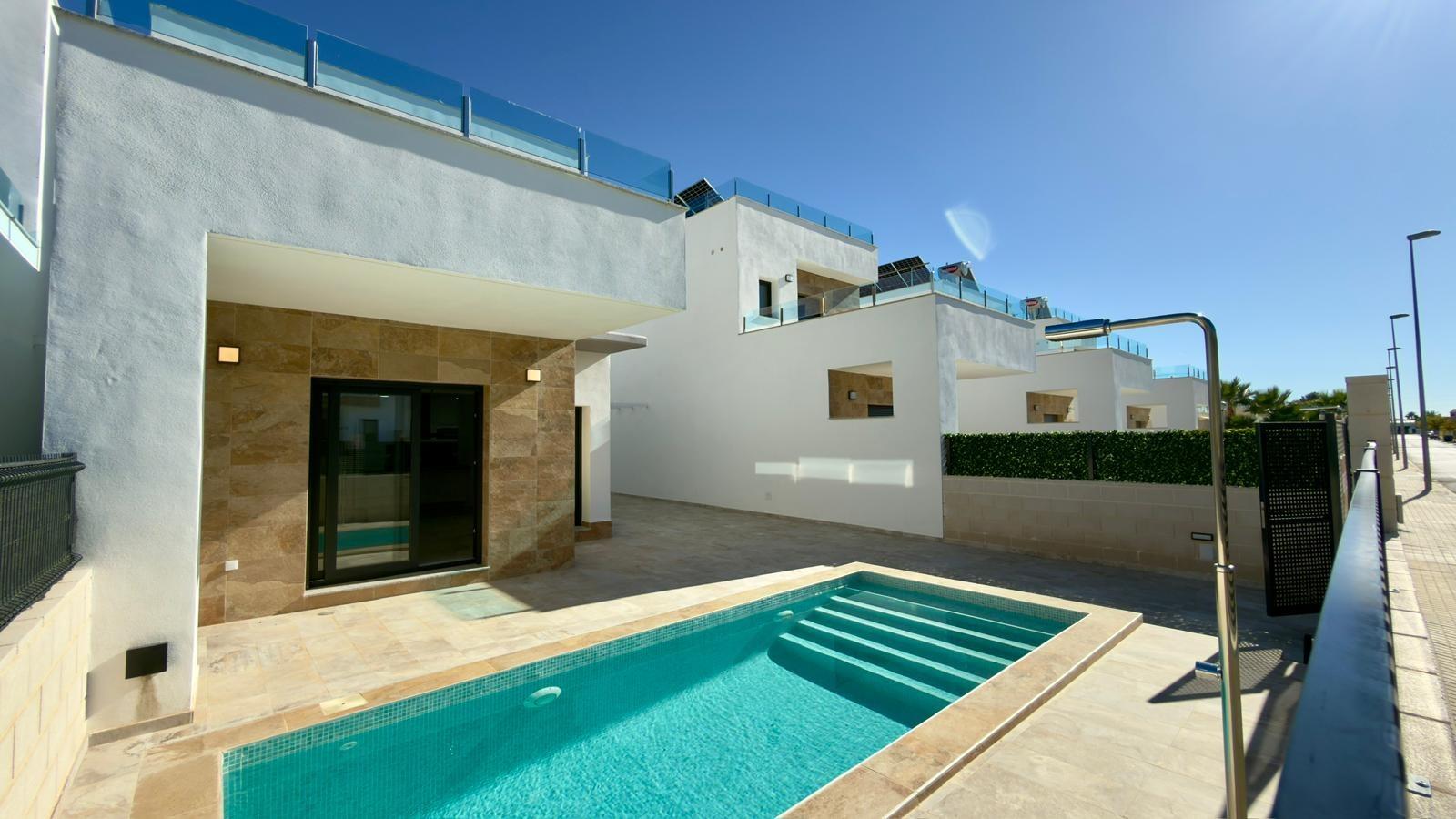 5-29-37 Exclusive villa in Polop with mountain views