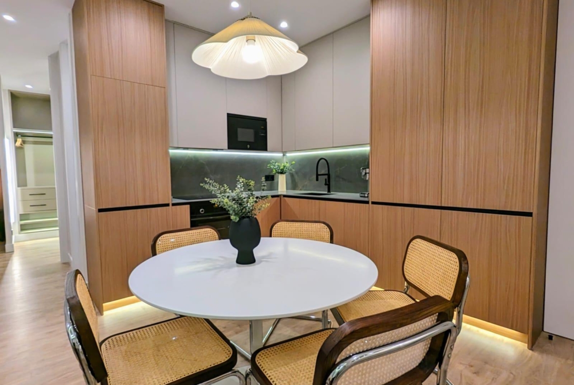 PISO EN VENTA TOTALMENTE REFORMADO EN RECOLETOS, BARRIO SALAMANCA (MADRID)