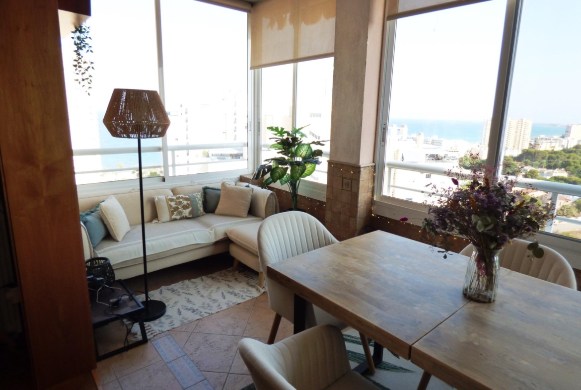 Espectacular vivienda con vistas panorámicas a la playa de Muchavista
