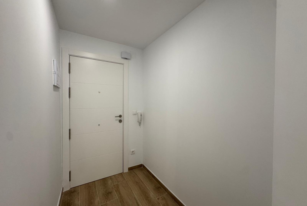 REFORMADO APADRAMENTO EN LA PRIMERA LINEA DE LA MATA CON VISTAS AL MAART 3 DORM. 2 BAÑOS. SUPERFICIE 105 M2.