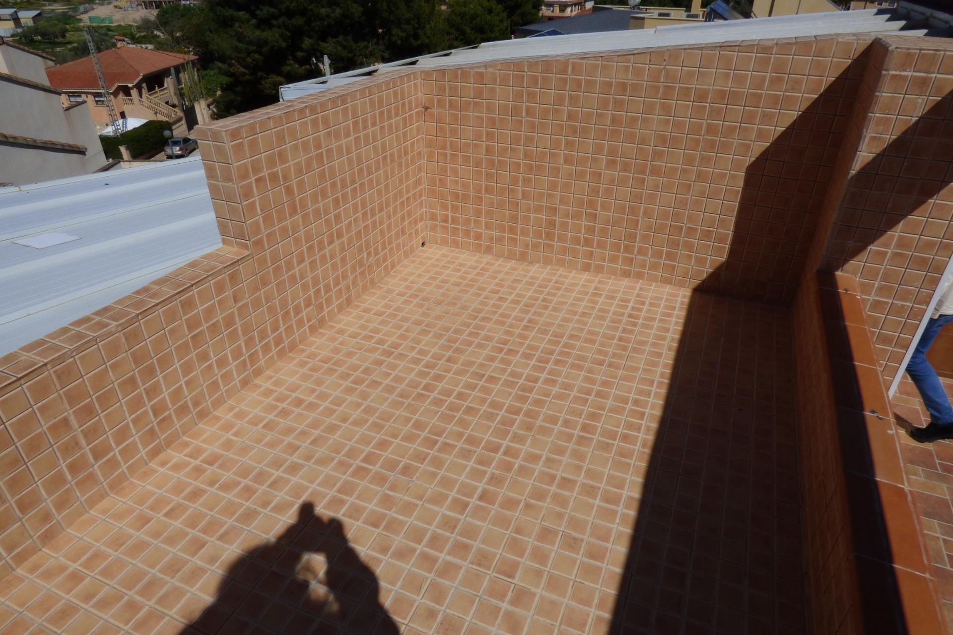 CHALET ADOSADO LISTO PARA ENTRAR A VIVIR EN SAN JUAN