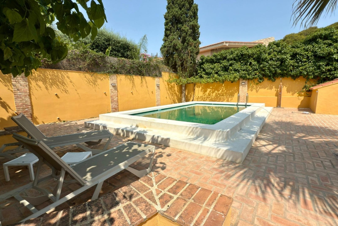 Exclusieve Villa Omringd door de natuur in Alicante