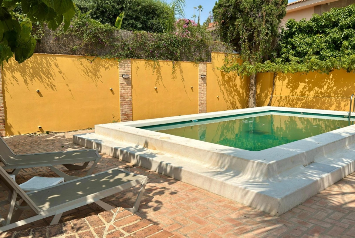 Exclusieve Villa Omringd door de natuur in Alicante