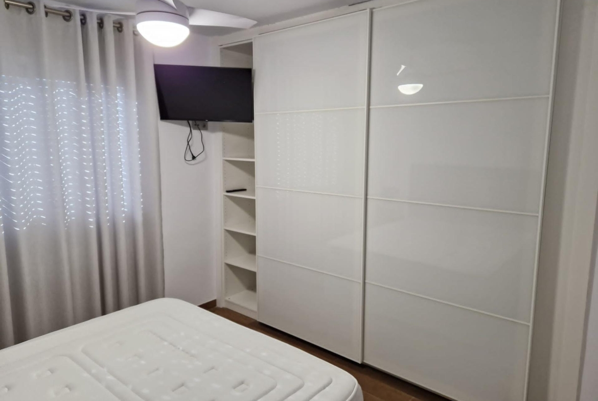Amplio y Moderno Apartamento Reformado en Playa de San Juan