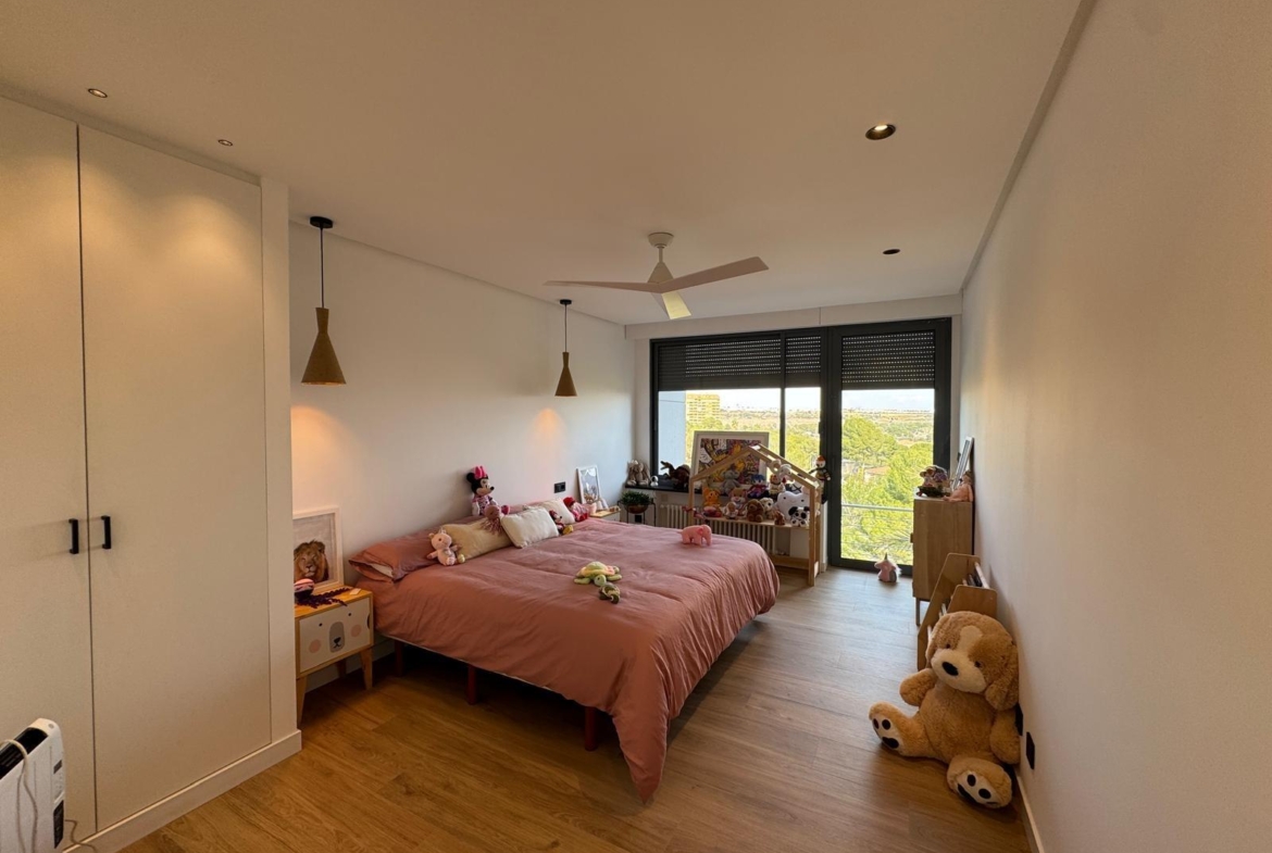 ESPECTACULAR VILLA EN CAMPOAMOR DE 847 M2 DE CASA Y 1500 M2 DE PARCELA. 7 DORM. 8 BAÑOS. PLAYA 750 M