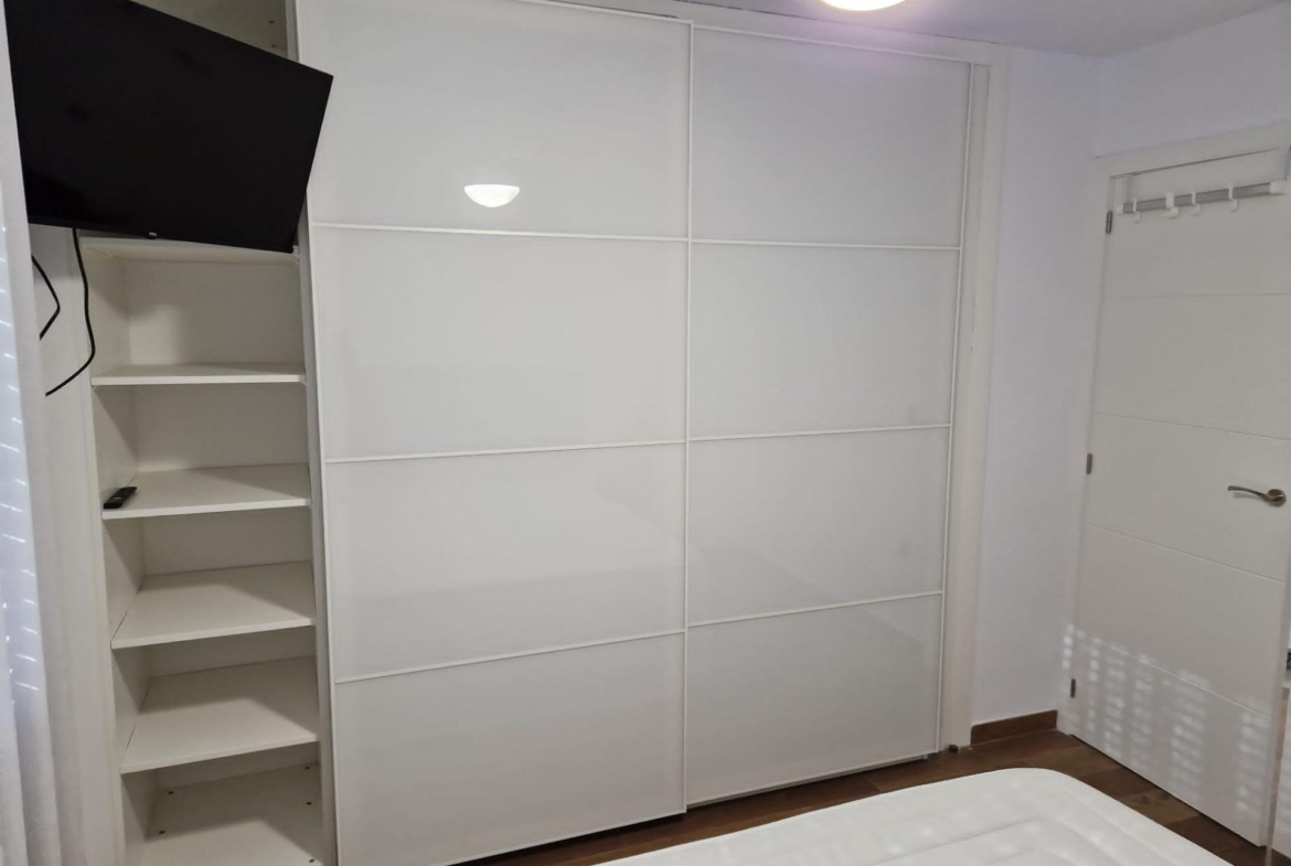 Amplio y Moderno Apartamento Reformado en Playa de San Juan