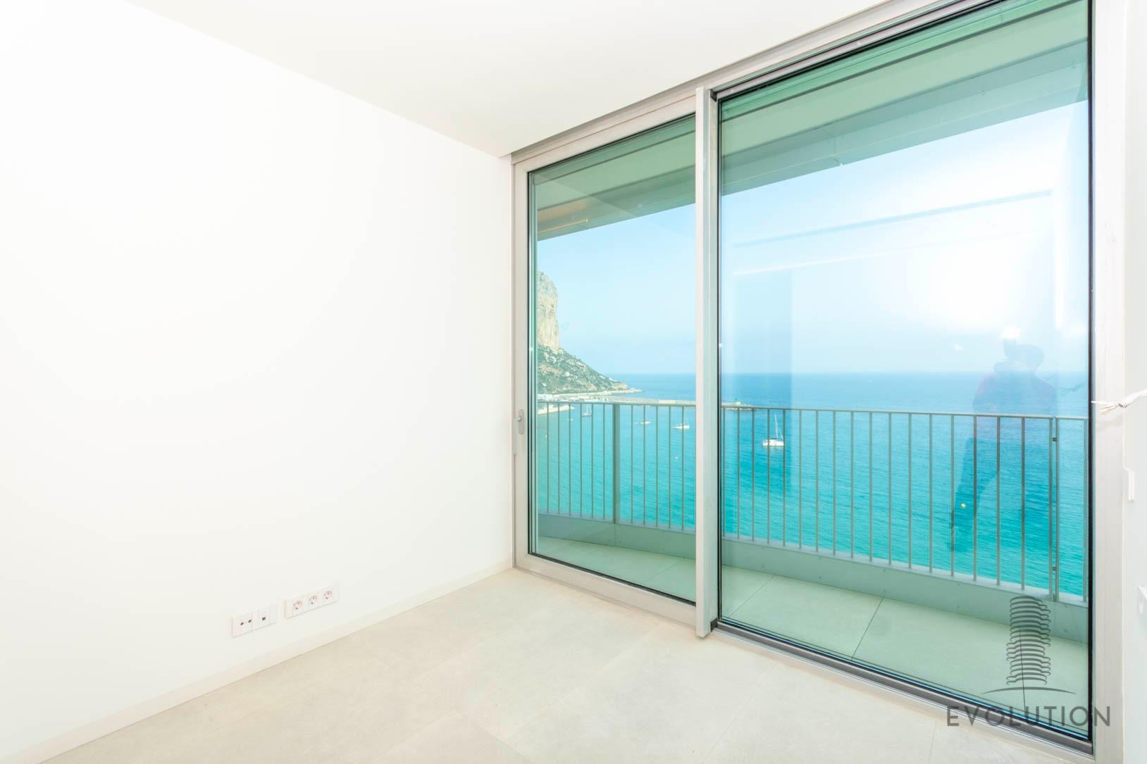 Homes with modern design and high technology on the front line
