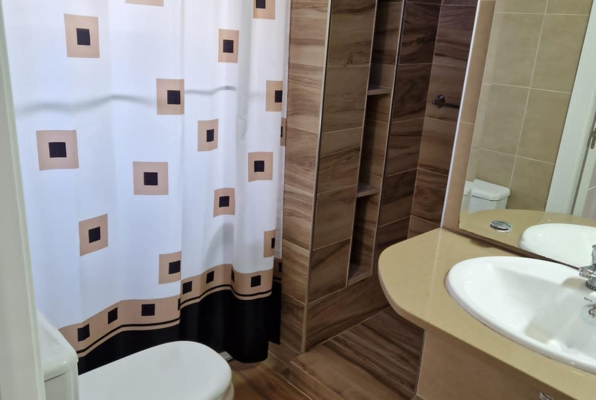 Amplio y Moderno Apartamento Reformado en Playa de San Juan
