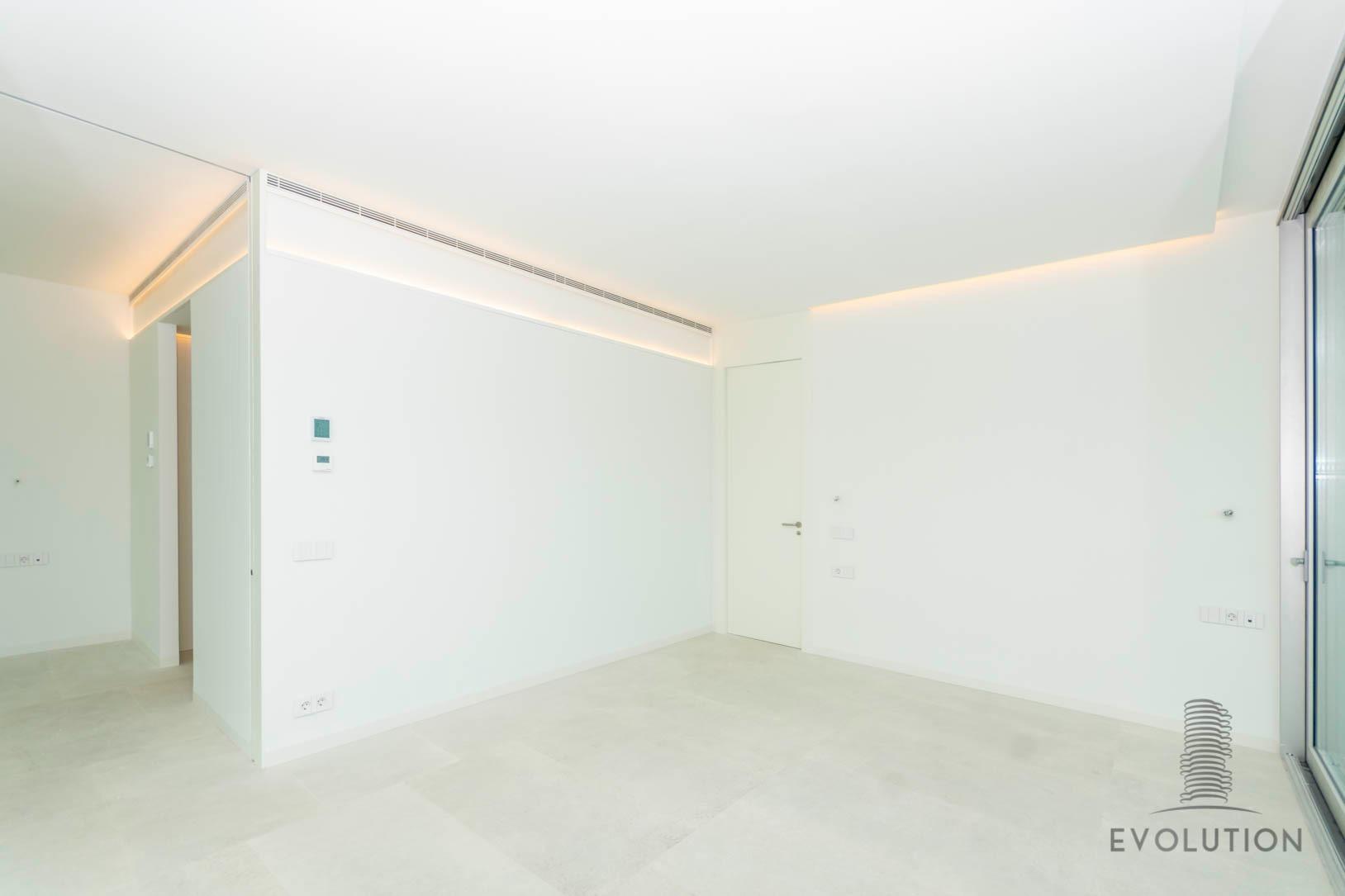 Homes with modern design and high technology on the front line