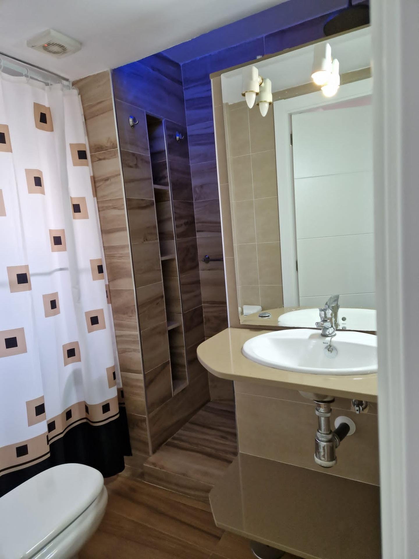 5-35-21 Amplio y Moderno Apartamento Reformado en Playa de San Juan
