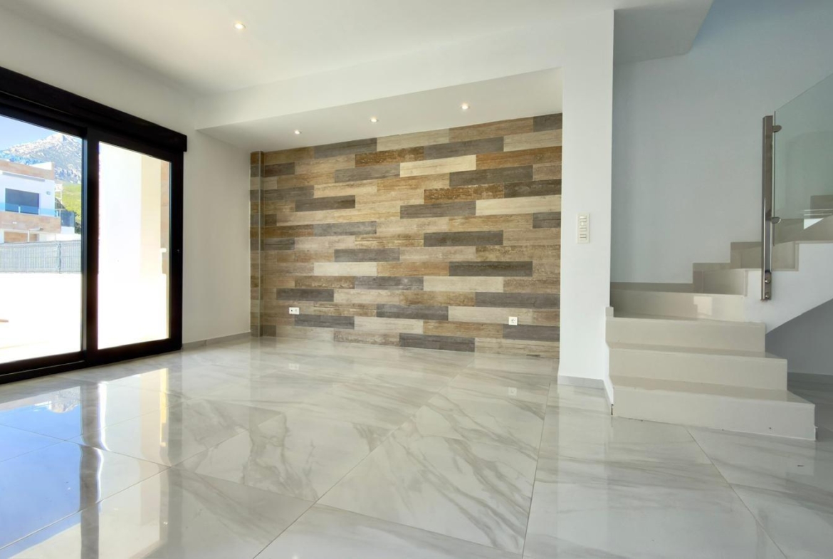 Exclusive villa in Polop with mountain views
