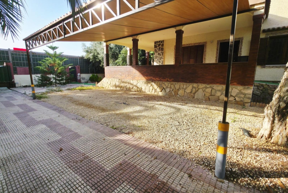 Magnífico chalet con amplias posibilidades en La Albufereta – Playa de San Juan (Alicante)