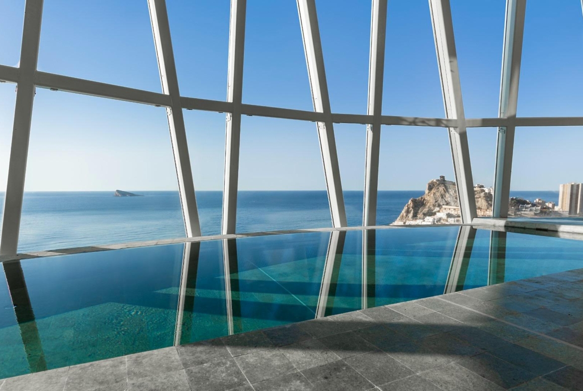 Last luxury apartments on the first line of Poniente beach