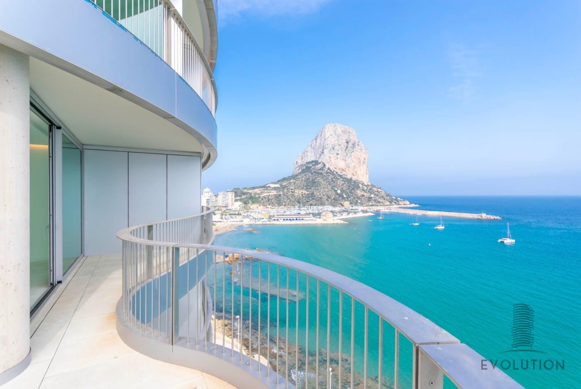 Homes with modern design and high technology on the front line