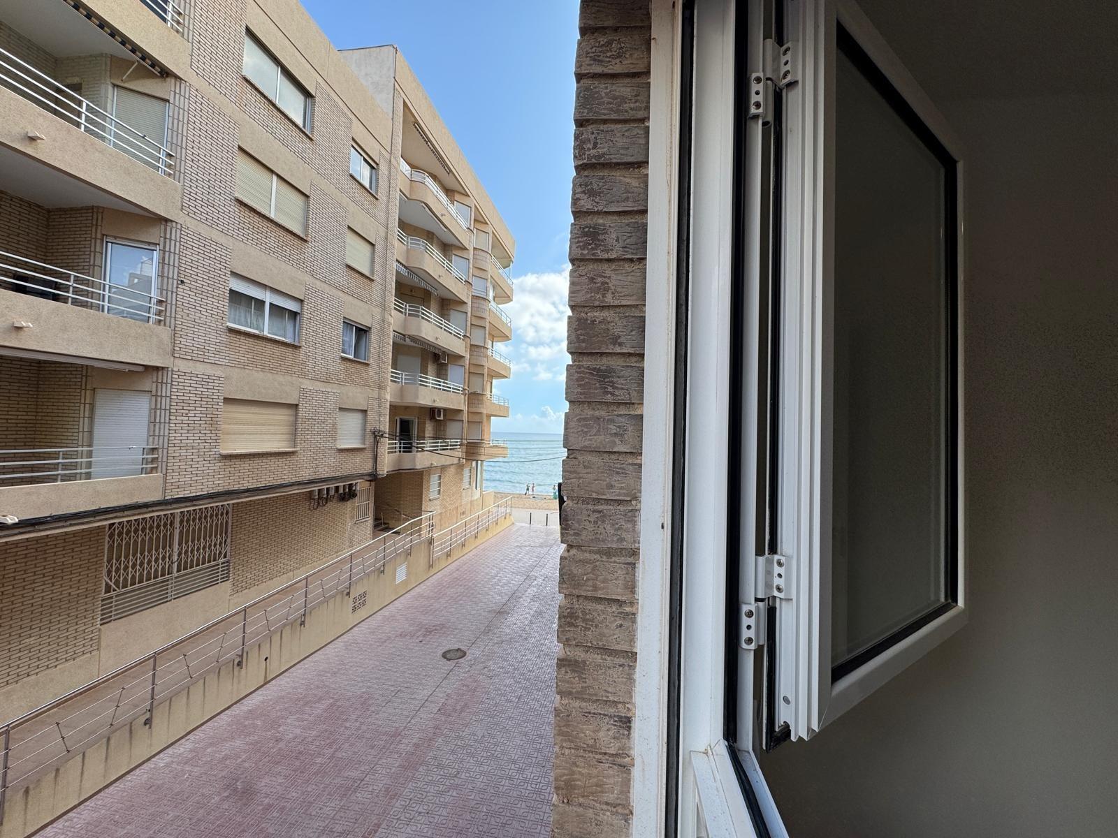 5-37-25 REFORMADO APADRAMENTO EN LA PRIMERA LINEA DE LA MATA CON VISTAS AL MAART 3 DORM. 2 BAÑOS. SUPERFICIE 105 M2.