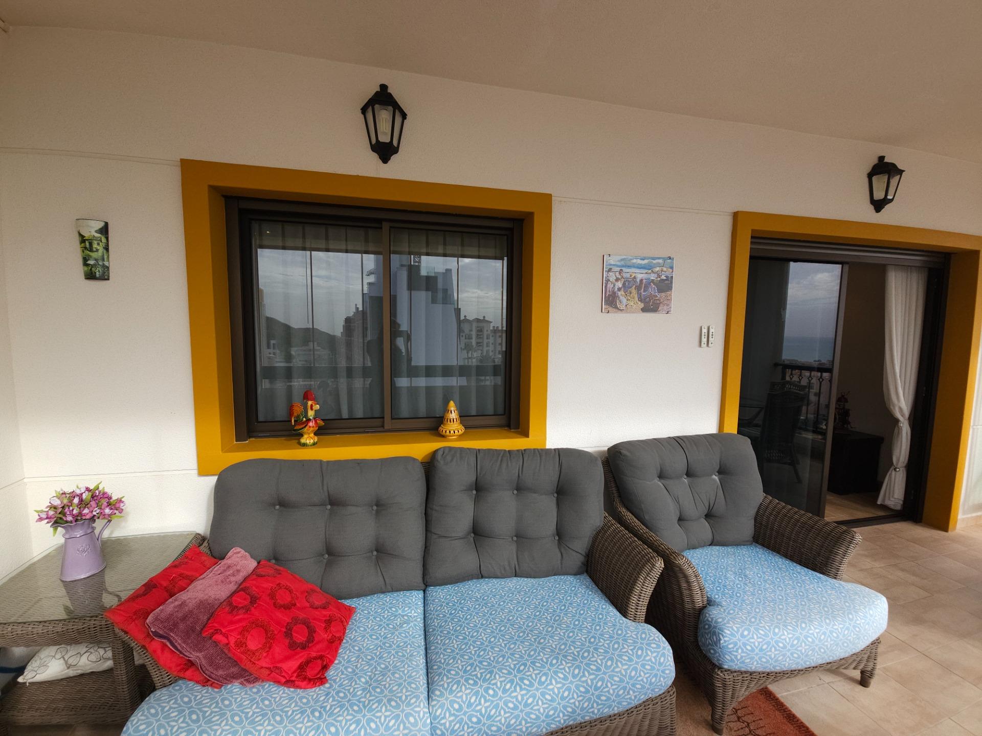 Exclusief appartement in Guardamar del Segura met uitzicht op zee