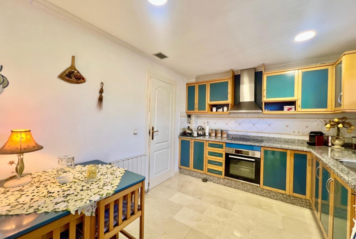 LUXURY AND LIGHT IN LOS BALCONES: YOUR VILLA WITH PRIVATE POOL AND HIGH POTENTIAL